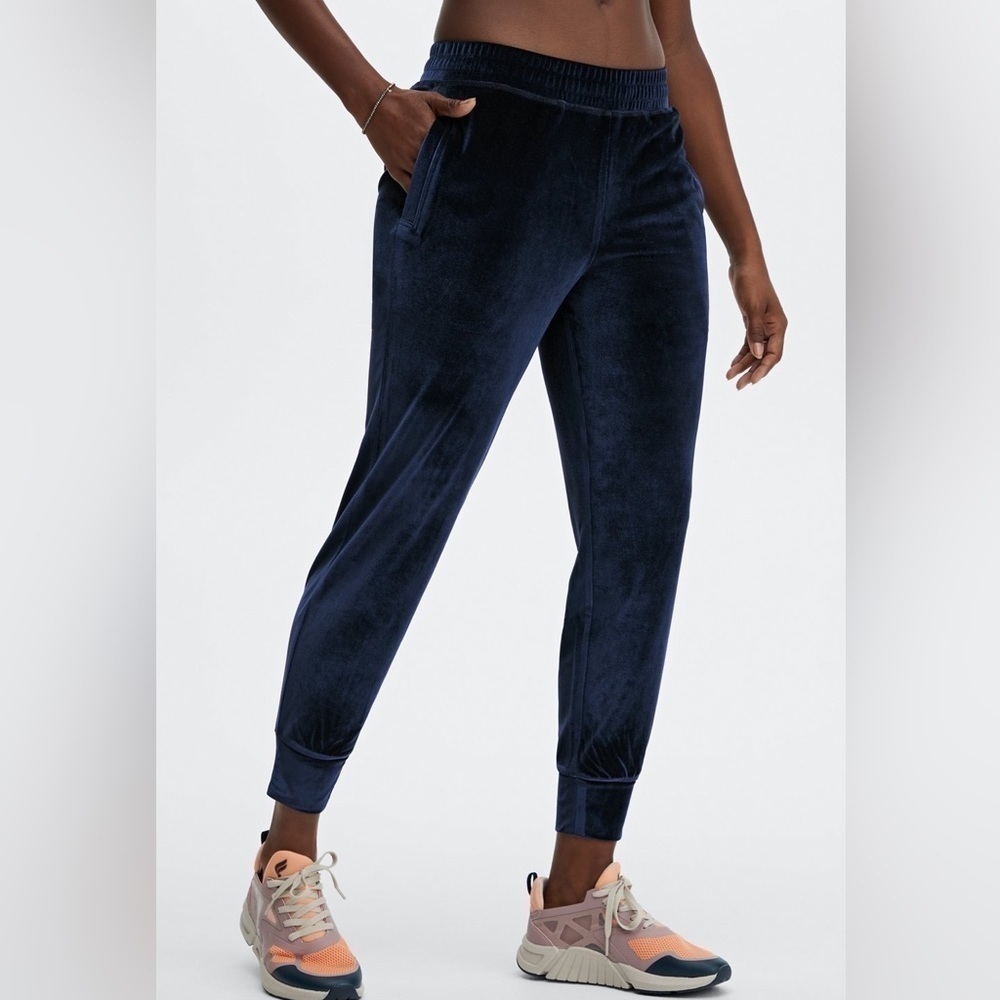 Fabletics Daria Velour Jogger in deep Navy Blue with elastic‎ waist NWT Sz-M V14